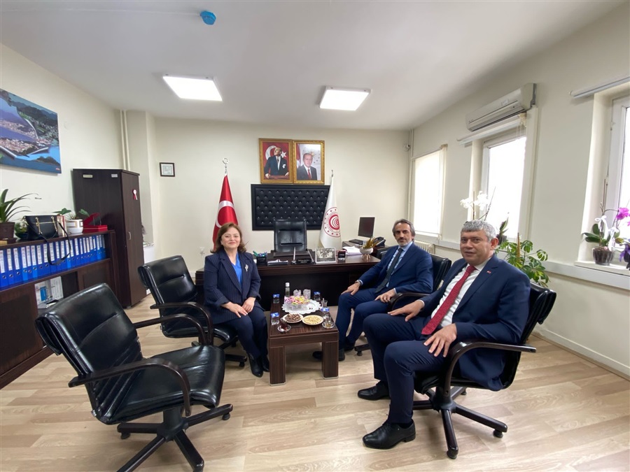 ESNAF, SANATKÂRLAR VE KOOPERATİFÇİLİK GENEL MÜDÜRÜ SN. TAHA ENES ŞENER VE GÜMRÜKLER GENEL MÜDÜR YARDIMCISI V. SN. MÜNİR OĞUZ MÜDÜRLÜĞÜMÜZÜ ZİYARET ETTİ.